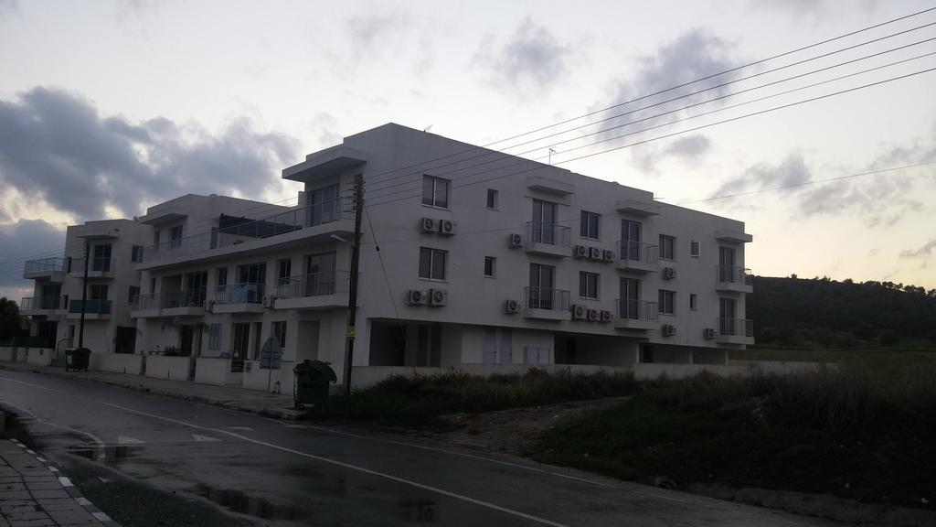 Palms Resort Apartments Alethriko 외부 사진