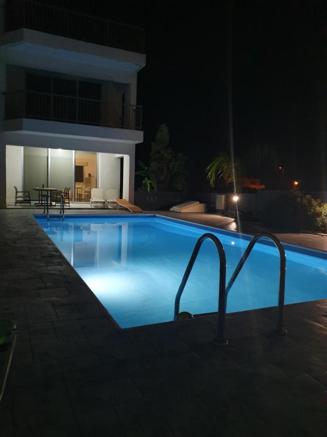 Palms Resort Apartments Alethriko 외부 사진